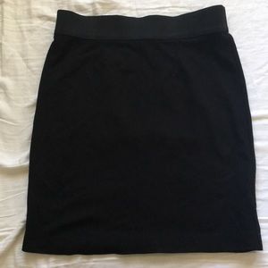 H&M black pencil skirt